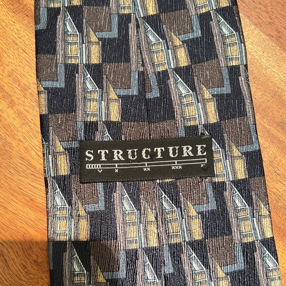 100% Silk Tie from Structure - Picture 2 of 3
